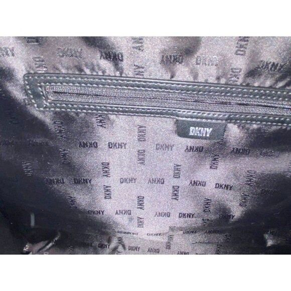 Black DKNY LEATHER PURSE with straps - Picture 5 of 11